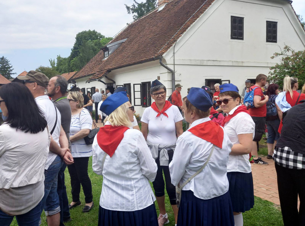 Hrvatska: Hiljade ljudi na manifestaciji "Dan mladosti - radosti" u Kumrovcu