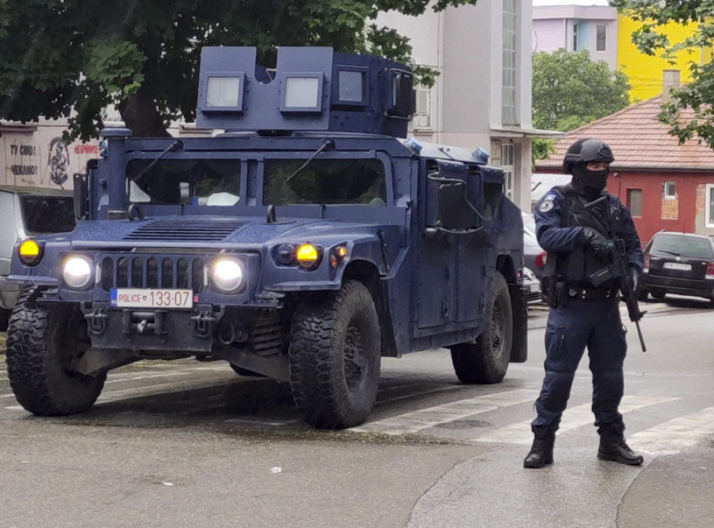 U Zvečanu večeras pojačano prisustvo specijalaca policije tzv. Kosova