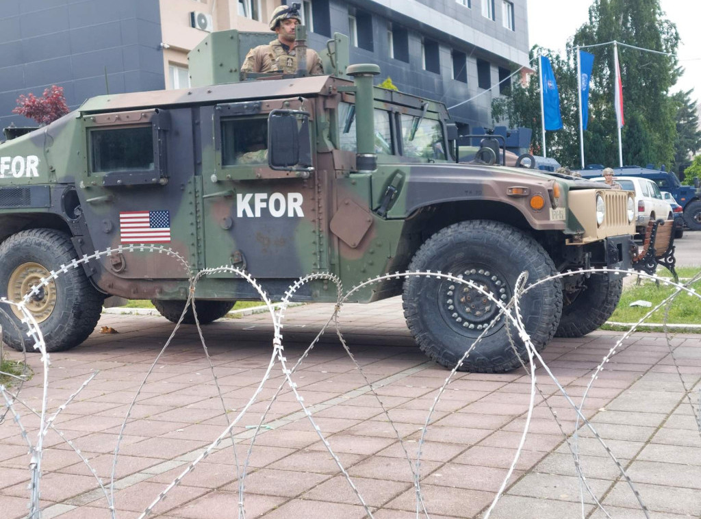KFOR dematovao da su srpski vojnici uperili oružje u civile na KiM