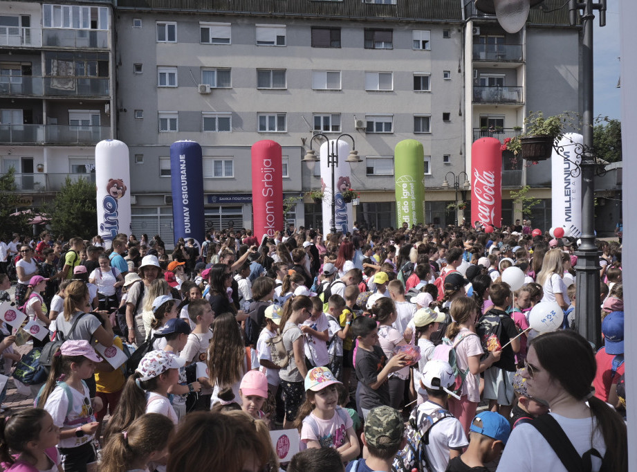 Karavan radosti i prijateljstva Dunav osiguranje Sportskih igara mladih u Apatinu, Novom Sadu, Kuli