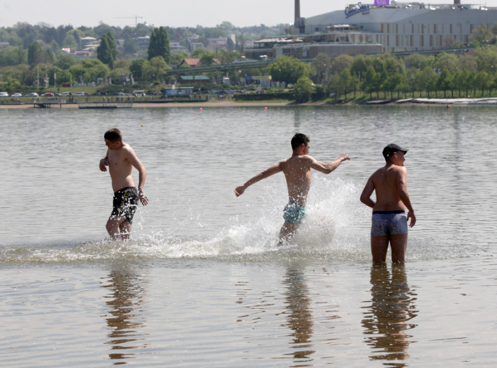 MUP apelovao na decu i roditelje da ne ulaze u jezero na Adi Ciganliji