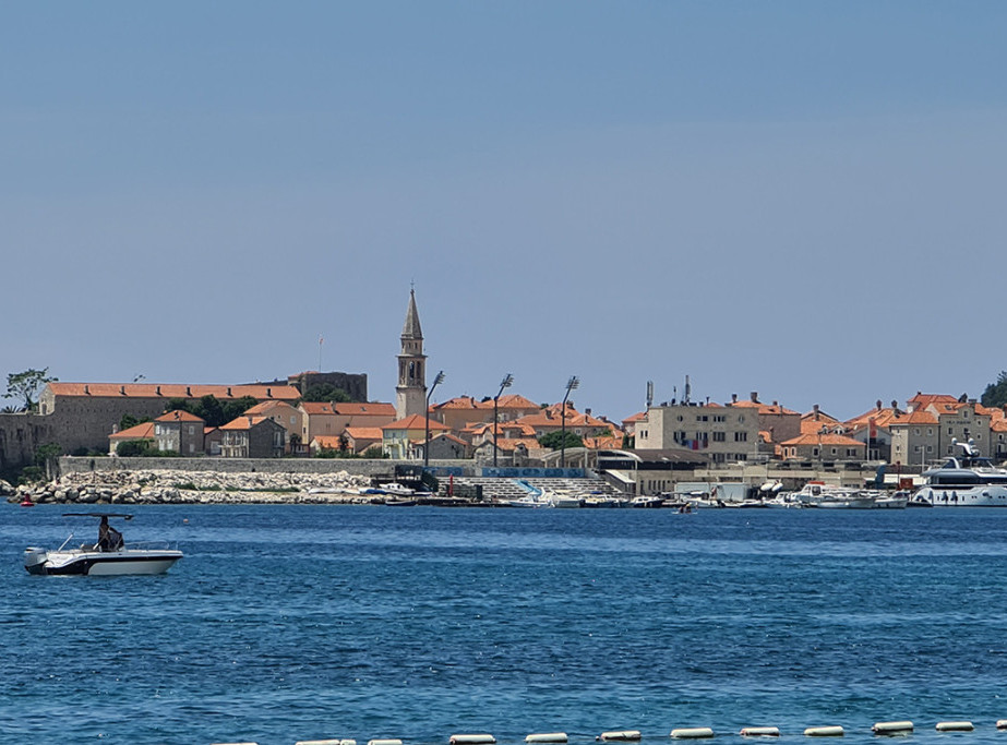 Crna Gora u julu zabeležila više od milion noćenja turista