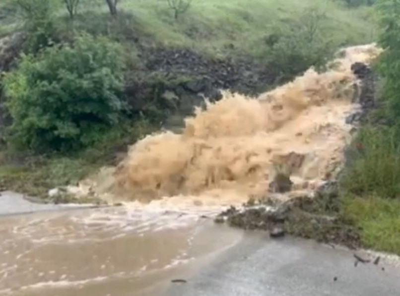 Gornji Milanovac: Jako nevreme praćeno obilnim padavinama zahvatilo suvoborska sela