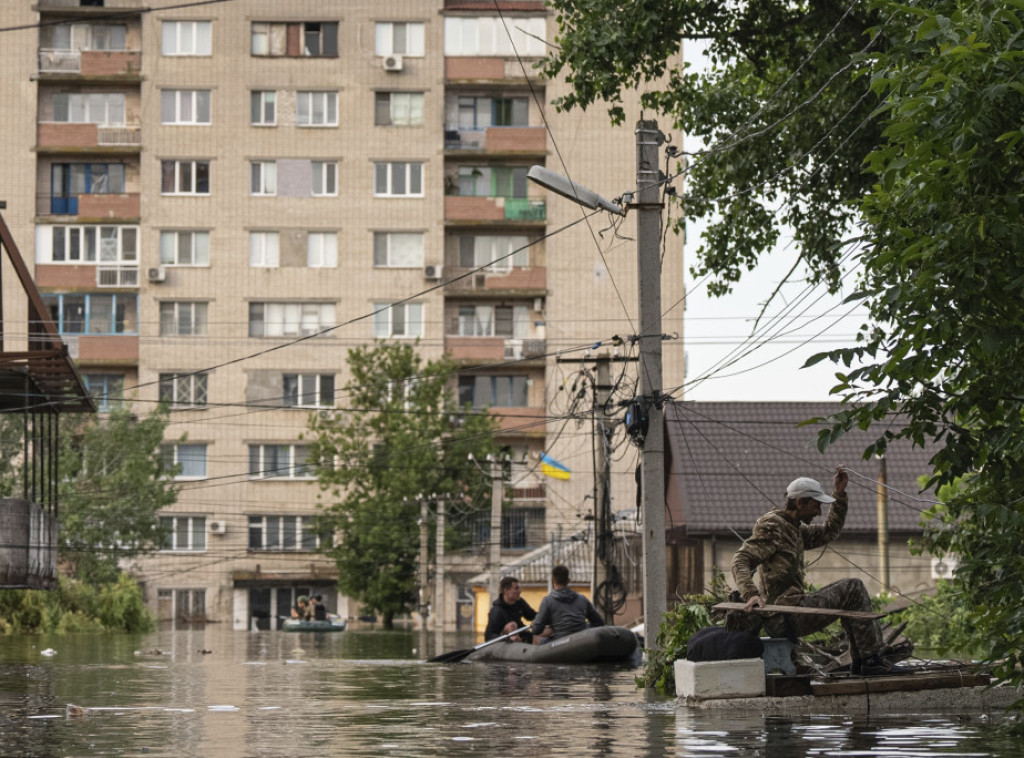 Najmanje 5.000 osoba evakuisano iz poplavljenih područja u Hersonskoj oblasti