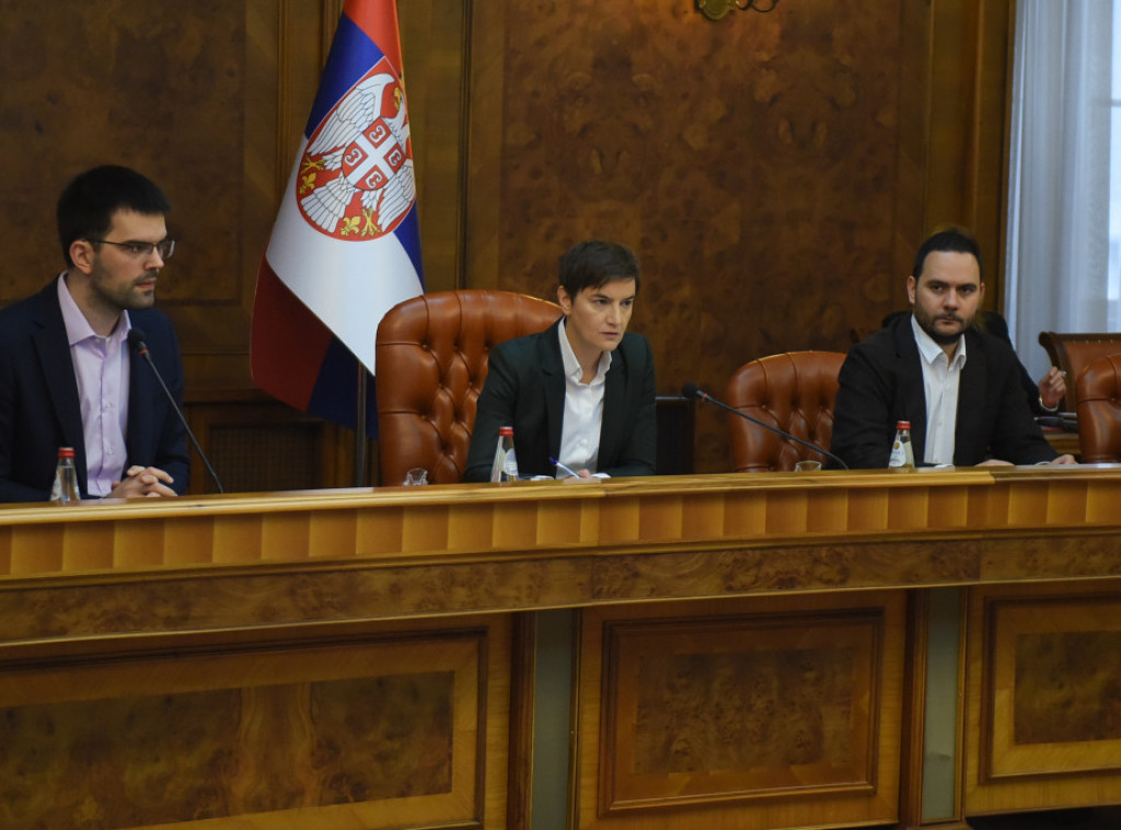 Brnabić: Građevinarstvo, industrija i privreda ključne za privredni rast