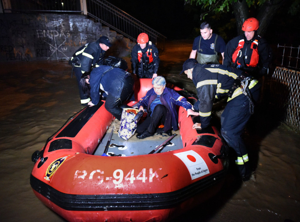 Izlila se Lepenica u Kragujevcu, evakuisano 12 osoba