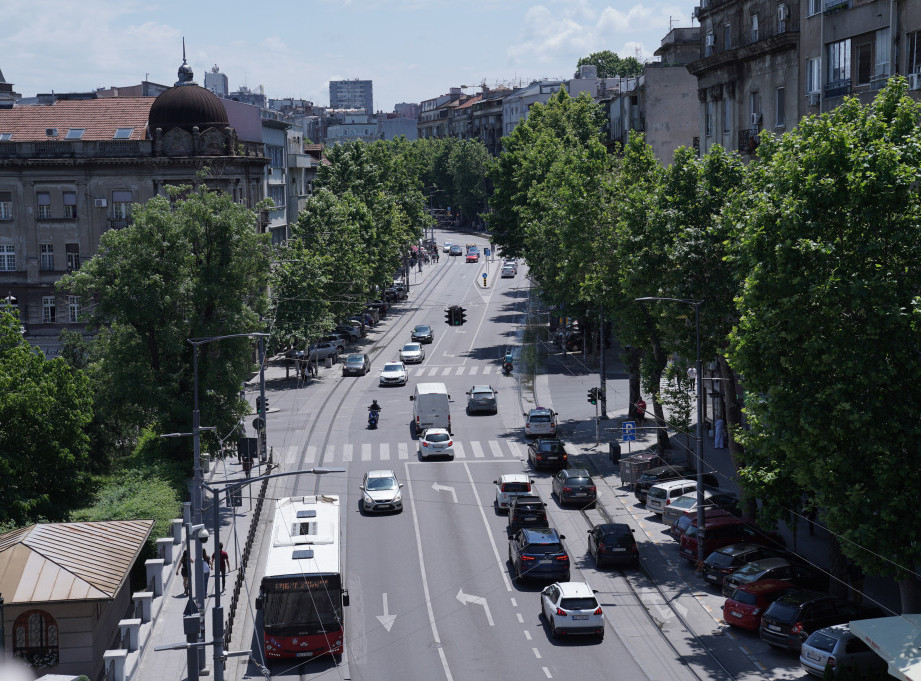 Sudar gradskog autobusa i automobila u Beogradu, nekoliko povređenih