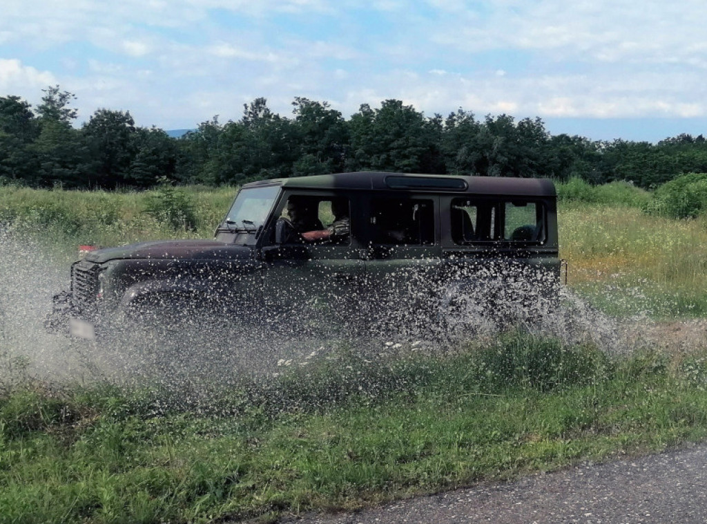 Vojska Srbije: U toku obuka za upravljanje terenskim vozilima u mirovnim operacijama