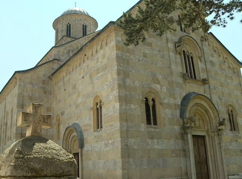 Tomaš Suniog pozdravio odluku Prištine o uknjižavanju zemljišta Visokih Dečana