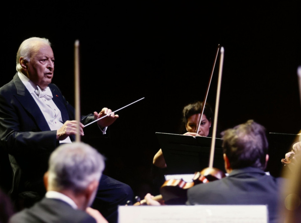 Beogradska filharmonija i dirigent Zubin Mehta oduševili publiku na istorijskom koncertu u Tirani