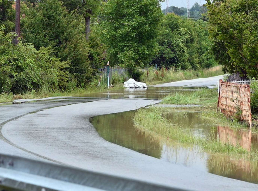 Urušio se most zbog poplava na severozapadu Kine,poginulo 11 ljudi