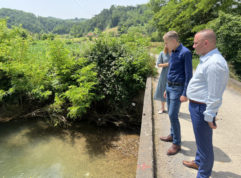 Ministar Martinović u poseti Osečini: Sva šteta od poplava biće nadoknađena