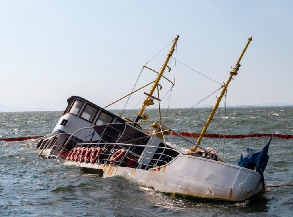 Najmanje 37 migranata vodi se kao nestalo nakon brodoloma u blizini Lampeduze