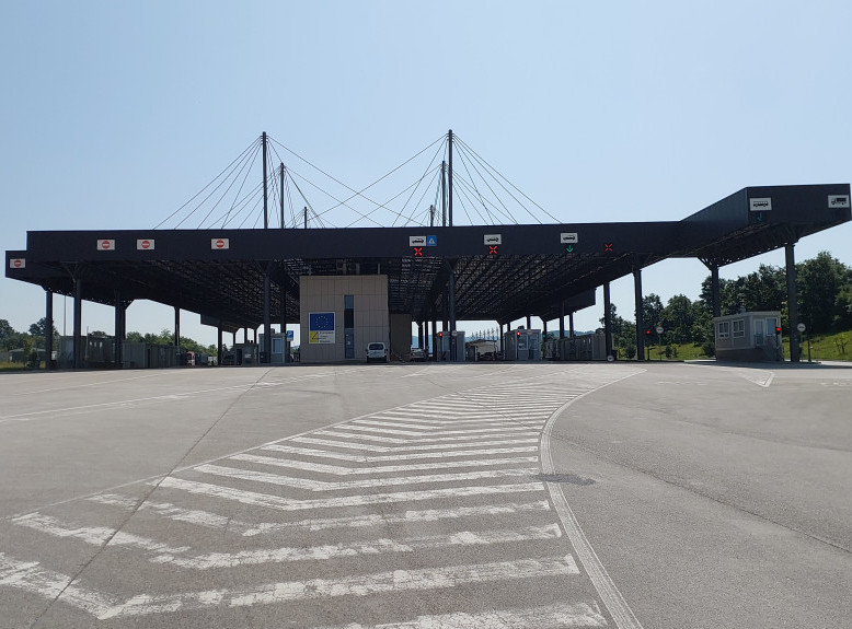 Trucks queued up for kilometres at Merdare administrative crossing