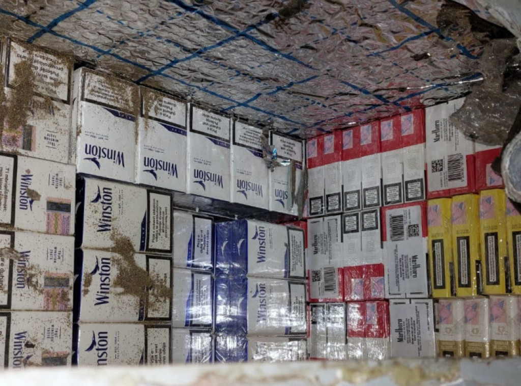 Policija u Tutinu zaplenila 11.000 paklica cigareta vrednosti oko tri miliona dinara