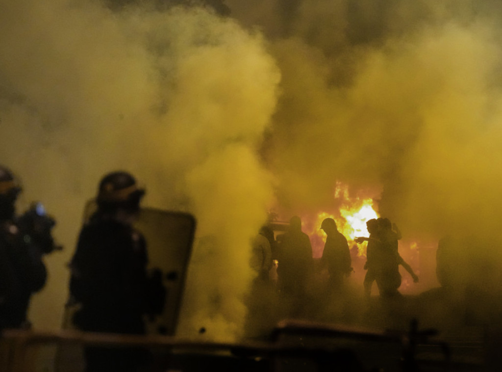 Nakon izbijanja nereda, širom Francuske biće raspoređeno 40.000 policajaca