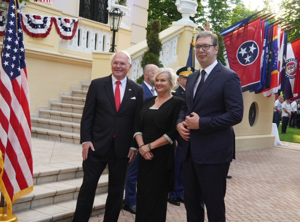 Predsednik Vučić prisustvuje prijemu povodom Dana nezavisnosti SAD