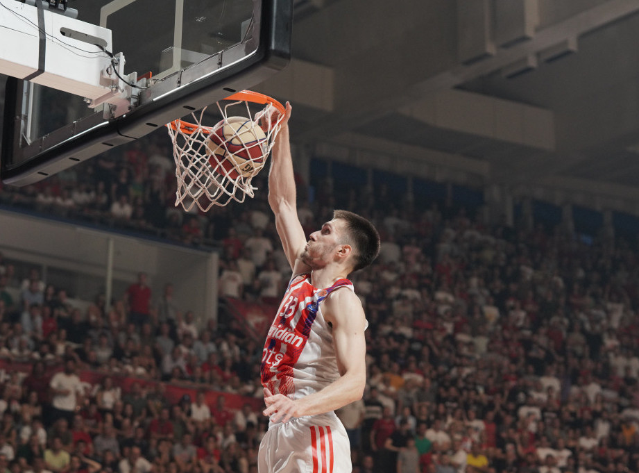 Srpski košarkaš Filip Petrušev u timu Filadelfije za Letnju NBA ligu