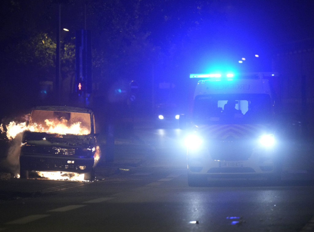 Francuska: Tokom sinoćnjih nereda uhapšeno 719 osoba, povređeno 45 policajaca