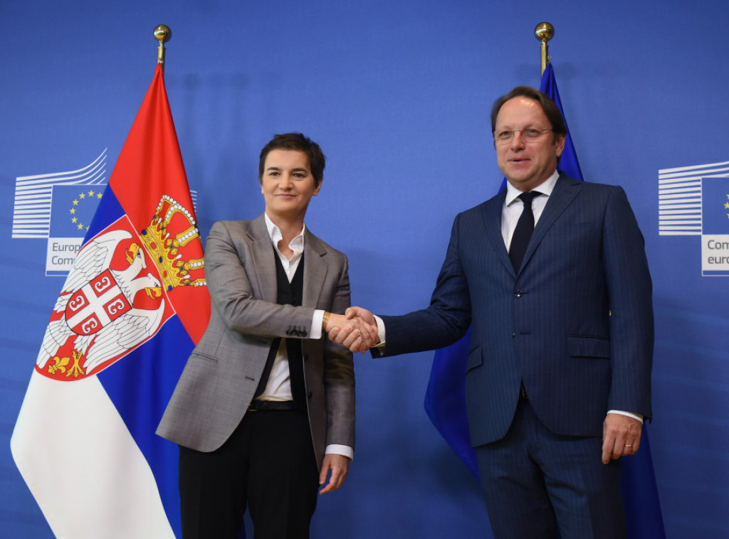 Brnabic, Varhelyi discuss economic projects