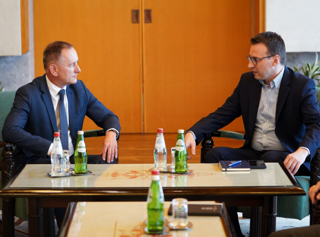 Petkovic meets with Hungarian ambassador