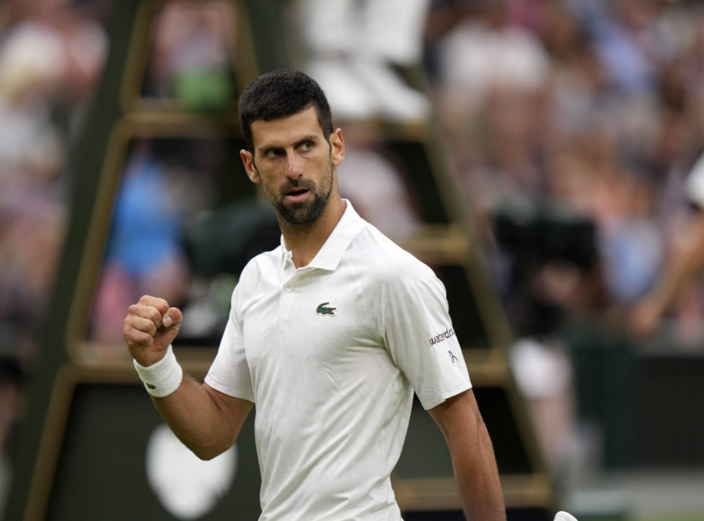 Djokovic through to fifth consecutive Wimbledon final