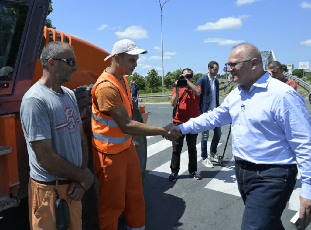 Ministar Vesić u Šidu: Rasterećen tranzitni saobraćaj, u planu brza pruga i obilaznica