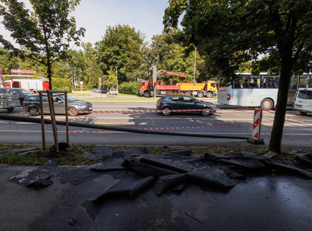 U nevremenu u Sloveniji stradala jedna, više osoba povređeno