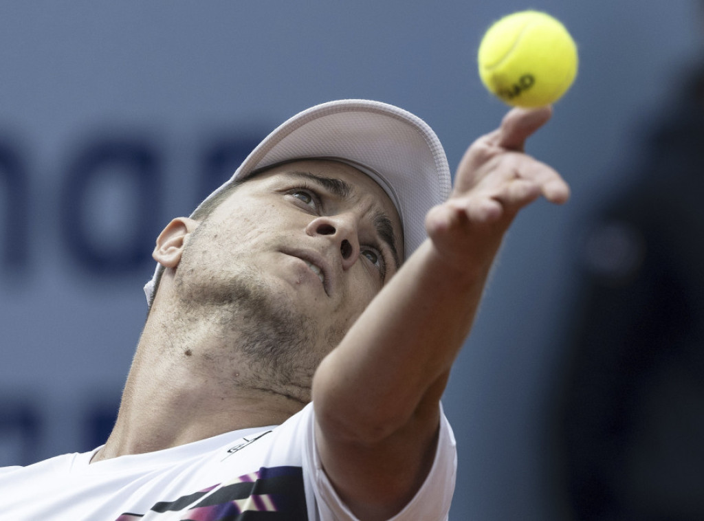 Kecmanovic through to Gstaad semis