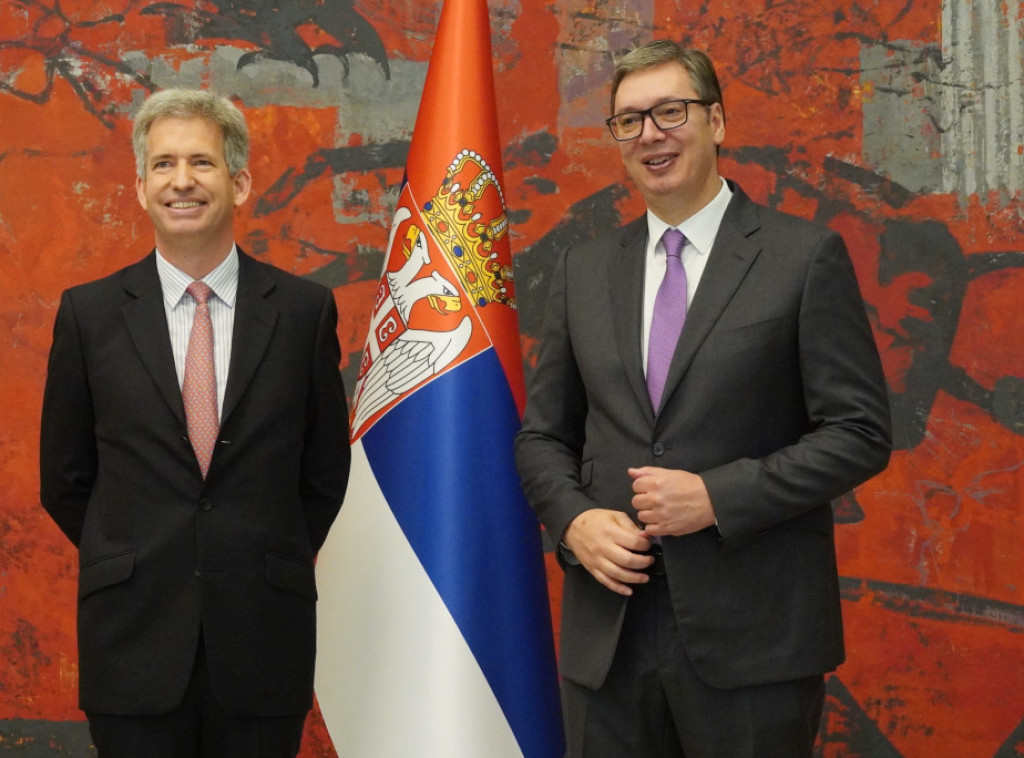 Vucic welcomes UK's new ambassador to Belgrade