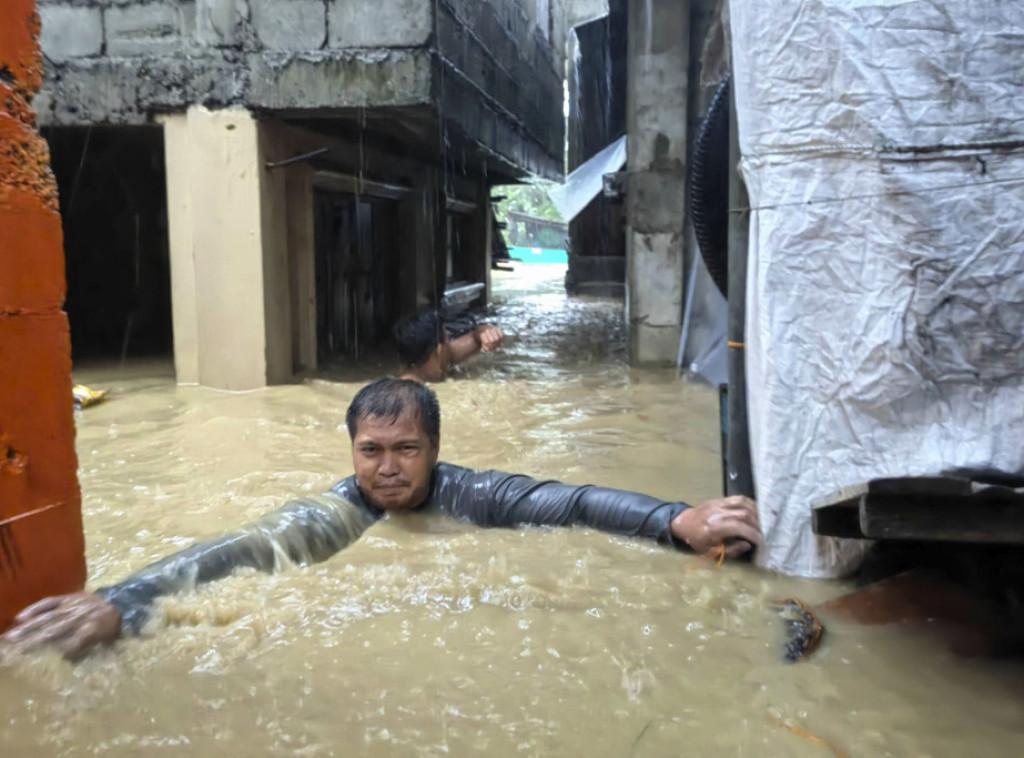 Broj žrtava tajfuna na Filipinima porastao na šest, na hiljade raseljeno