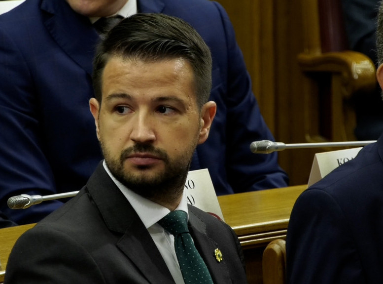 Milatović: Legitimno je pokrenuti javnu diskusiju o promeni statusa srpskog jezika