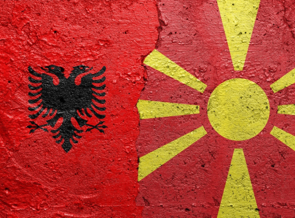Skinuta Albanska zastava sa vrha Golem Korab i postavljena zastava Republike Severne Makedonije