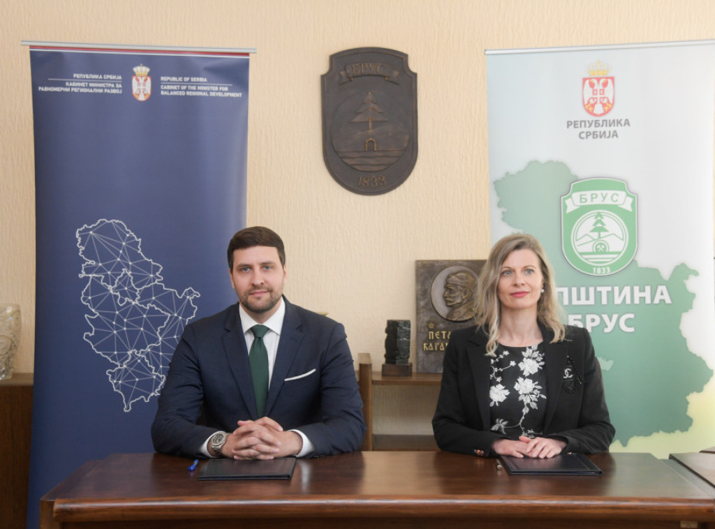 Đerlek i predsednica Opštine Brus potpisali ugovor o sufinansiranju radova na krovu Centra za kulturu