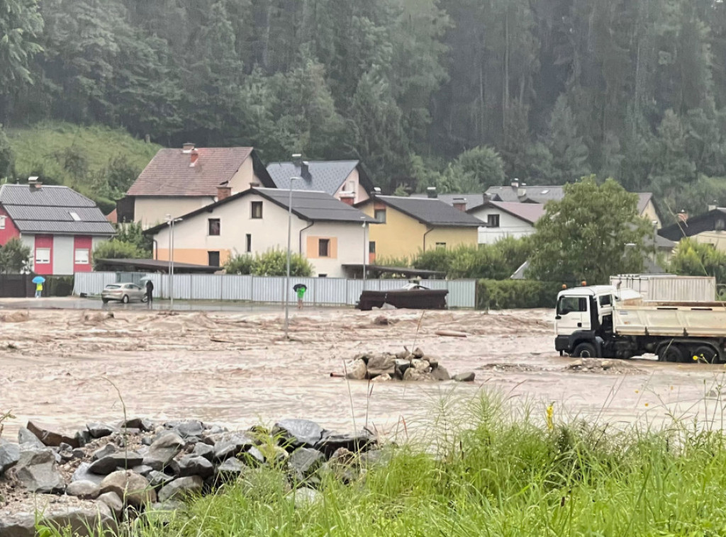 Slovenija: Velike bujične polave pogodile sever zemlje, na snazi crveni alarm