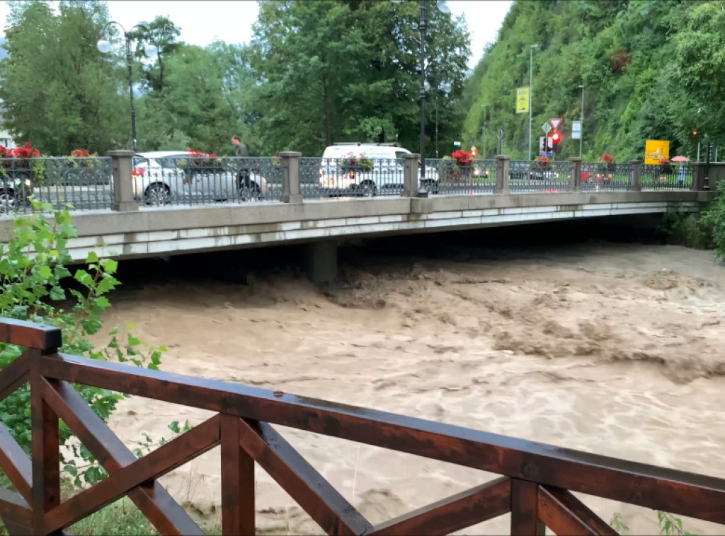 Najmanje troje mrtvih u nevremenu u Sloveniji, aktiviran akcioni plan vojske