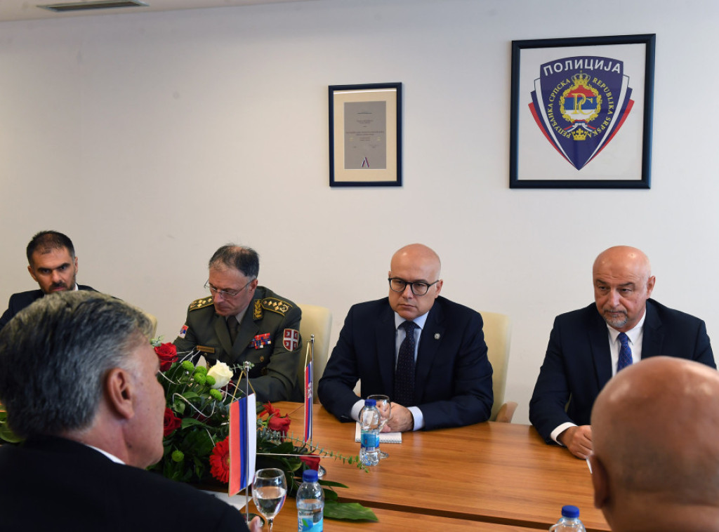 Vučević i ministar unutrašnjih poslova Srpske razgovarali o saradnji u oblasti odbrane i unutrašnjih poslova
