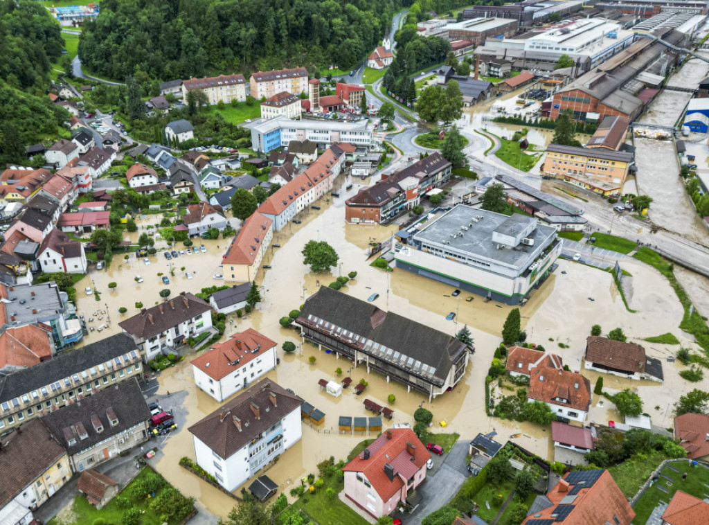 Jako nevreme pogodilo istočnu Sloveniju, u Celju počinje šira evakuacija