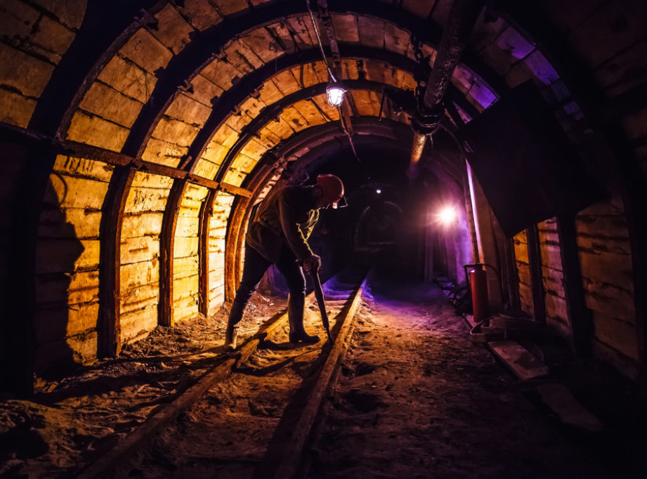 Pronađen živ poljski rudar koji je bio zarobljen u rudniku više od 48 sati