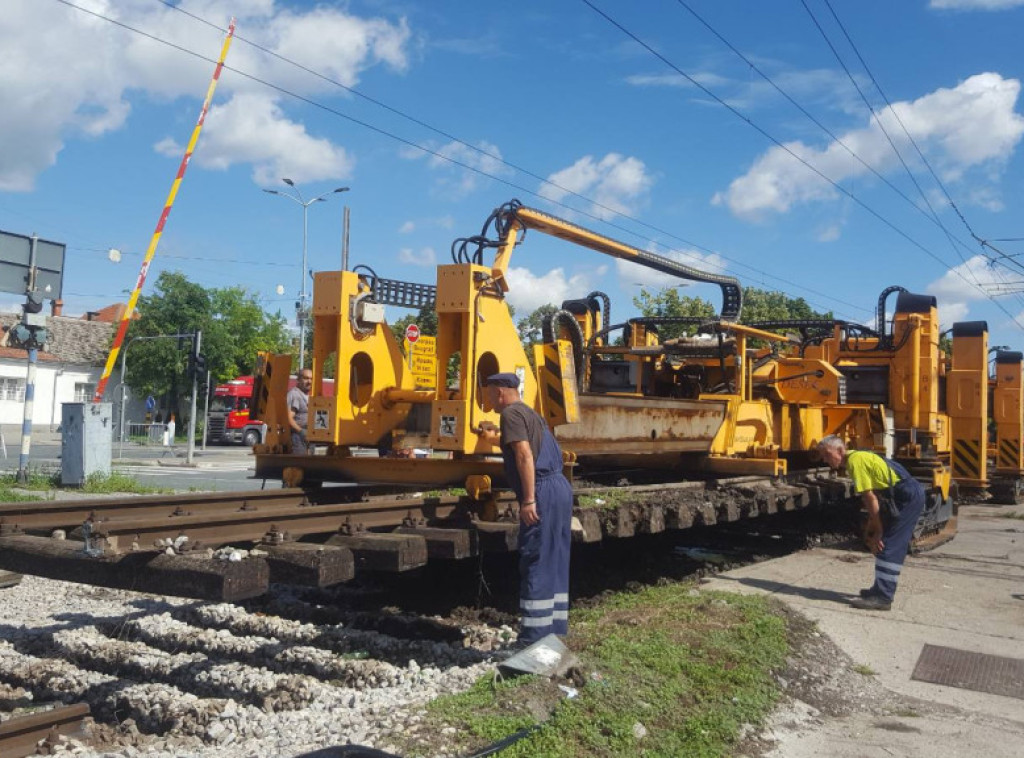 Počeli radovi na rekonstrukciji železničkog putnog prelaza u Pančevu