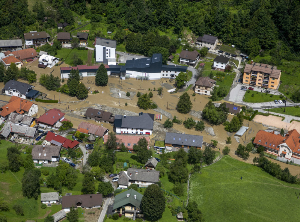 Slovenački Institut za javno zdravlje upozorio je da se u delu Koruške šire crevne bolesti nakon poplava