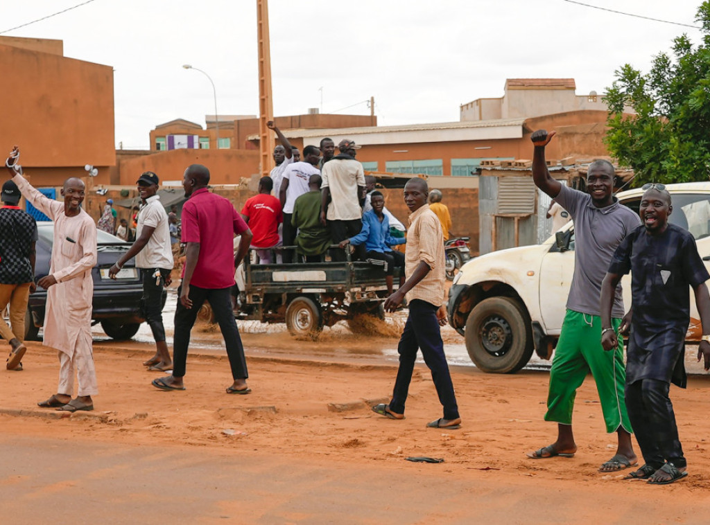 Analitičari: Vrh vojne hunte u Nigeru uveren da će se održati na vlasti
