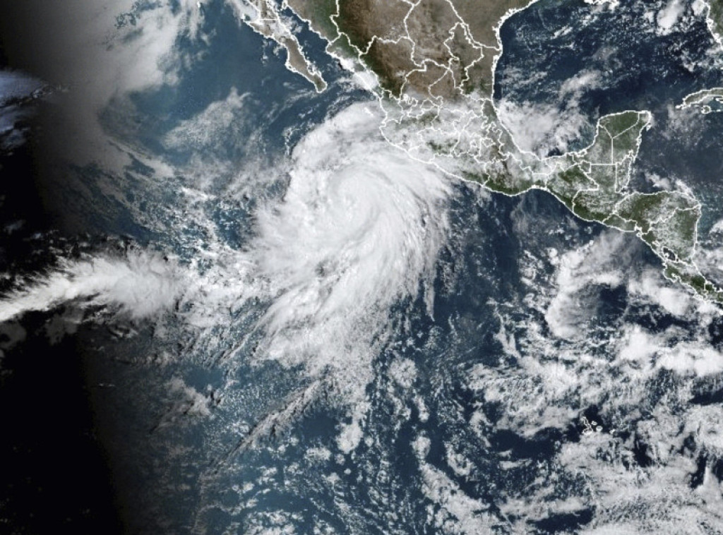 Oluja Hilari postaje uragan i preti severozapadnom Meksiku obilnim kišama i poplavama