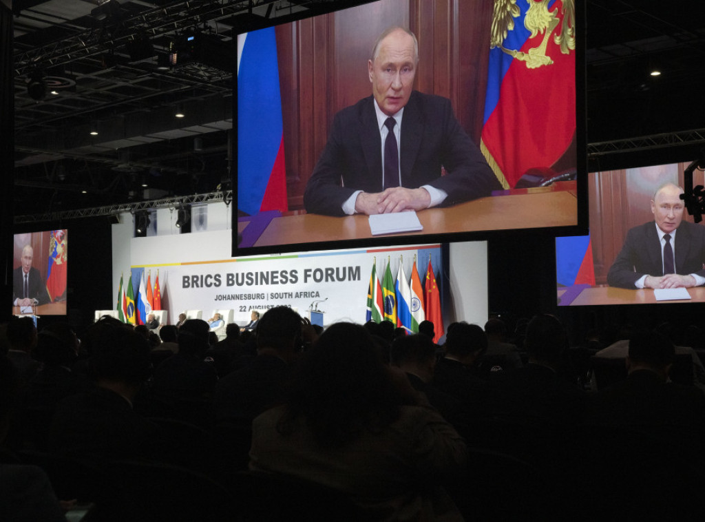 Vladimir Putin: Proces dedolarizacije u BRIKS-u je nepovratan