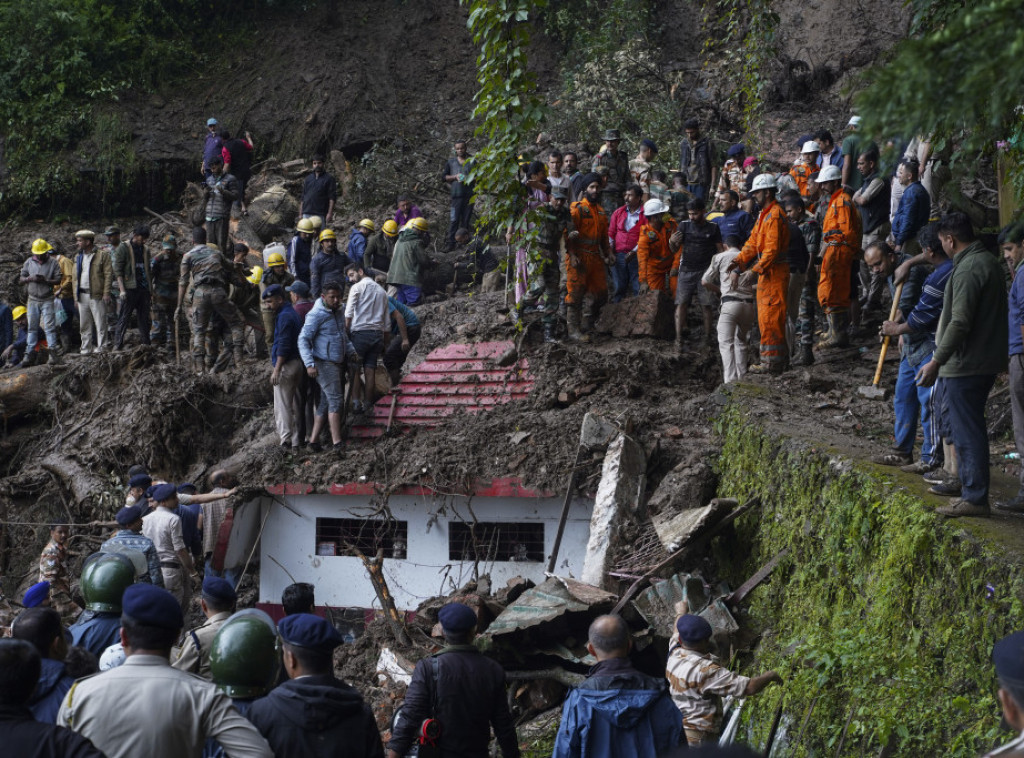 U sezoni monsuna u Indiji život izgubilo 240 osoba