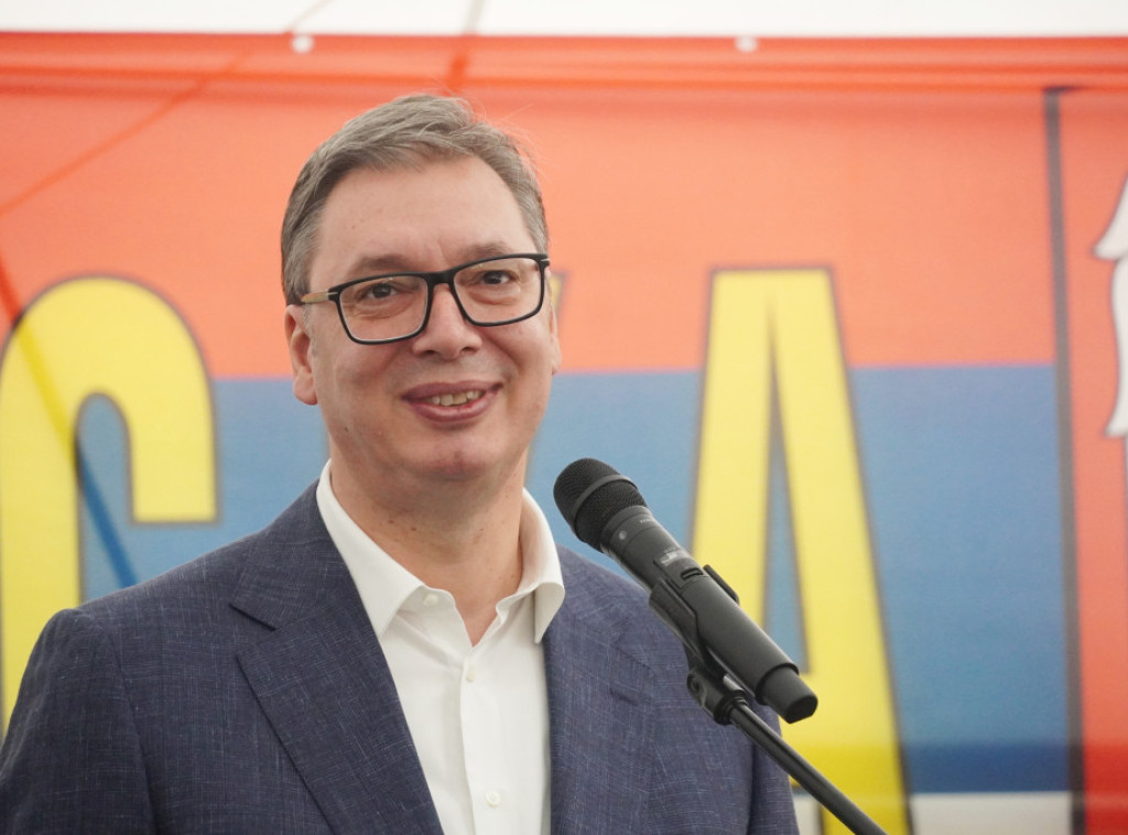 Vučić: Povezaćemo celu Frušku goru dobrim putevima, krećemo da radimo put do Rume