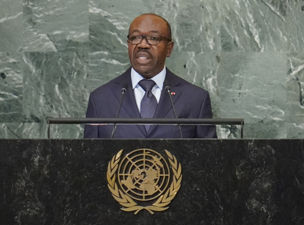 Gabon: Vojna hunta oslobodila svrgnutog predsednika Ondimbu