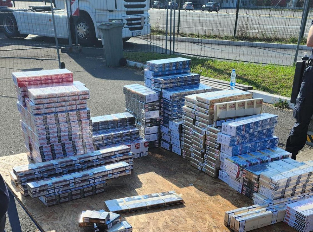 Kraljevo: Policija zaplenila cigarete u vrednosti od 1,8 miliona dinara