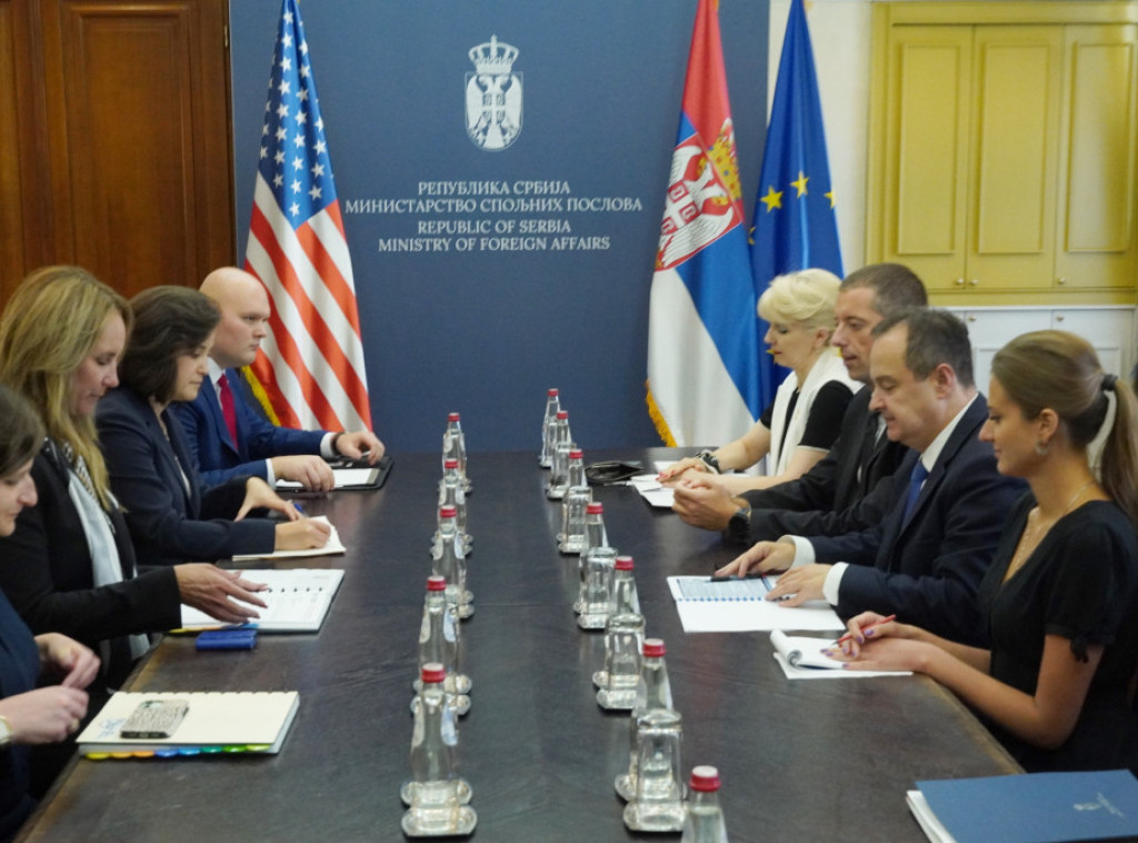 Ivica Dačić sastao se sa direktorkom Departmana za razvoj Ohaja Lidijom Mihalik