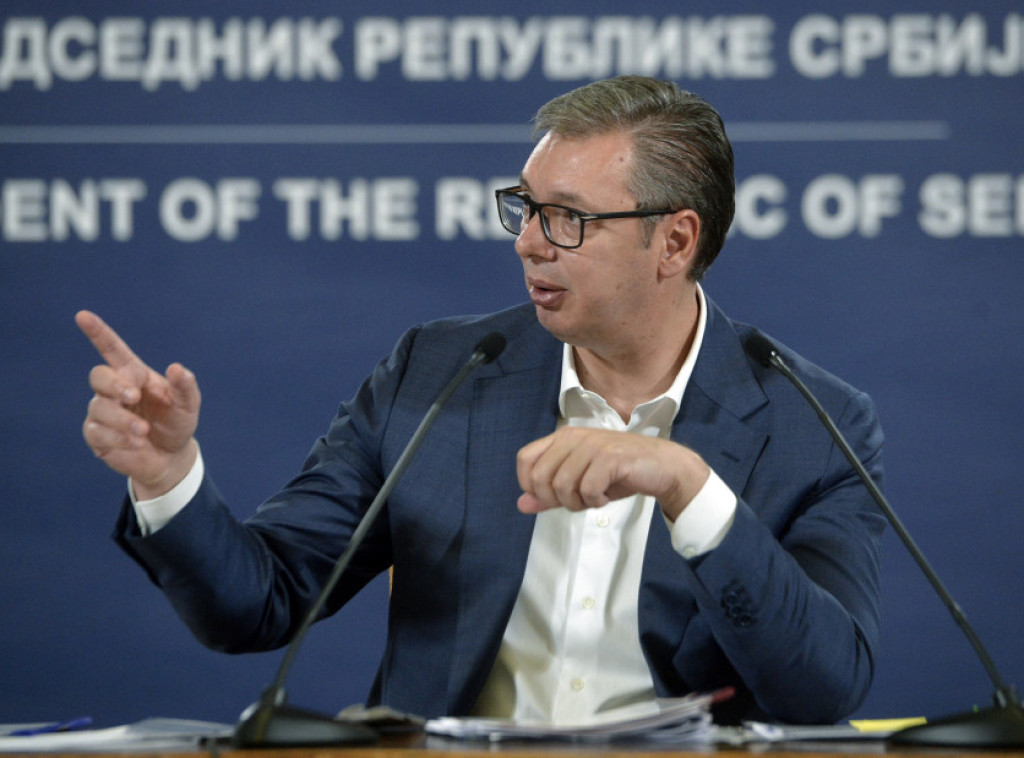 Vucic: Ruling coalition wants elections, discussions due at end of month